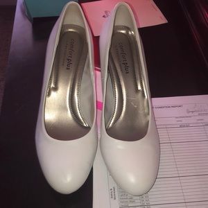 White 2 inch pumps